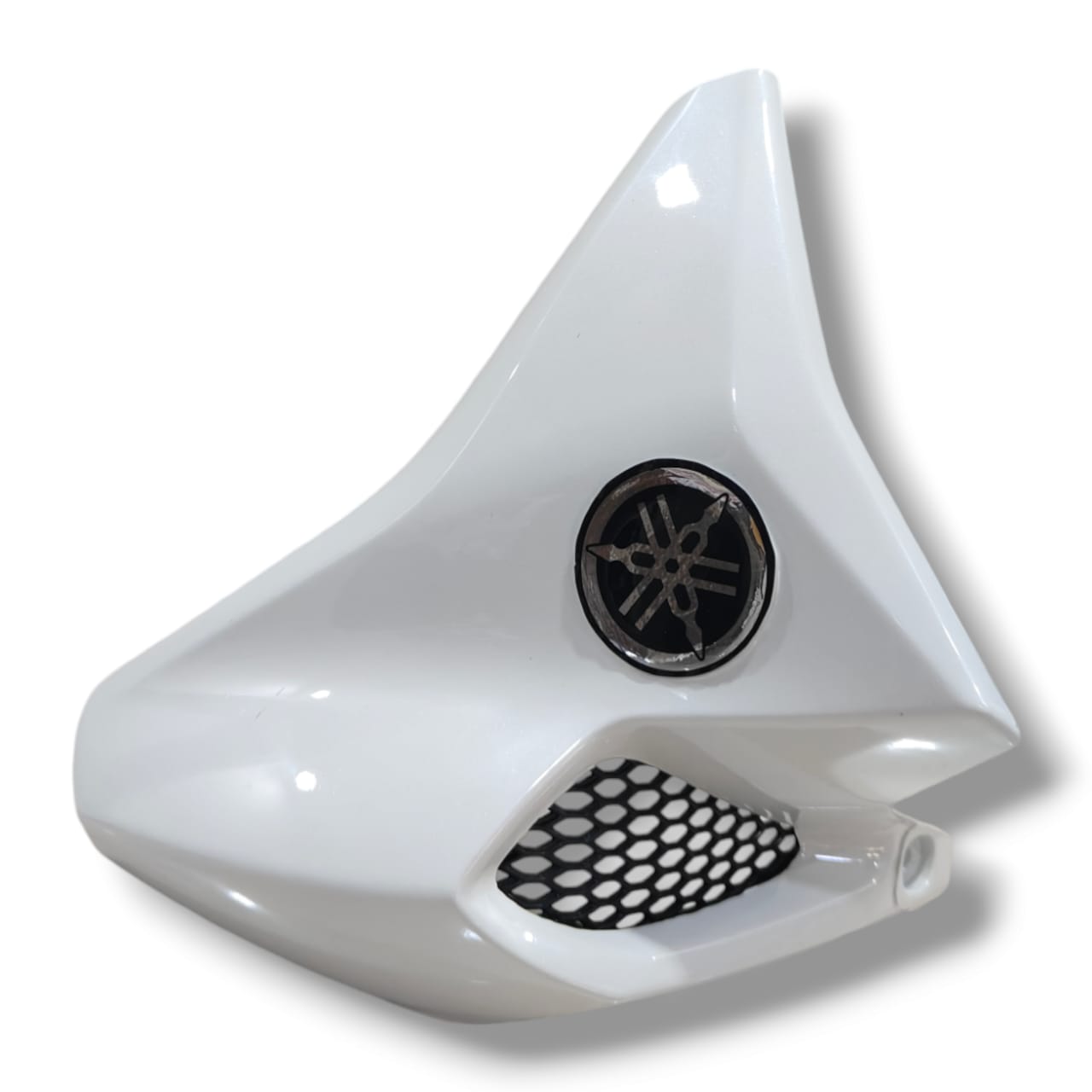 TPFC FOR YAMAHA FZ V2 OPAL WHITE BIJJAN ACCESSORIES
